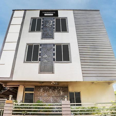 Super Townhouse Chandrasekharpur ブバネーシュワル エクステリア 写真