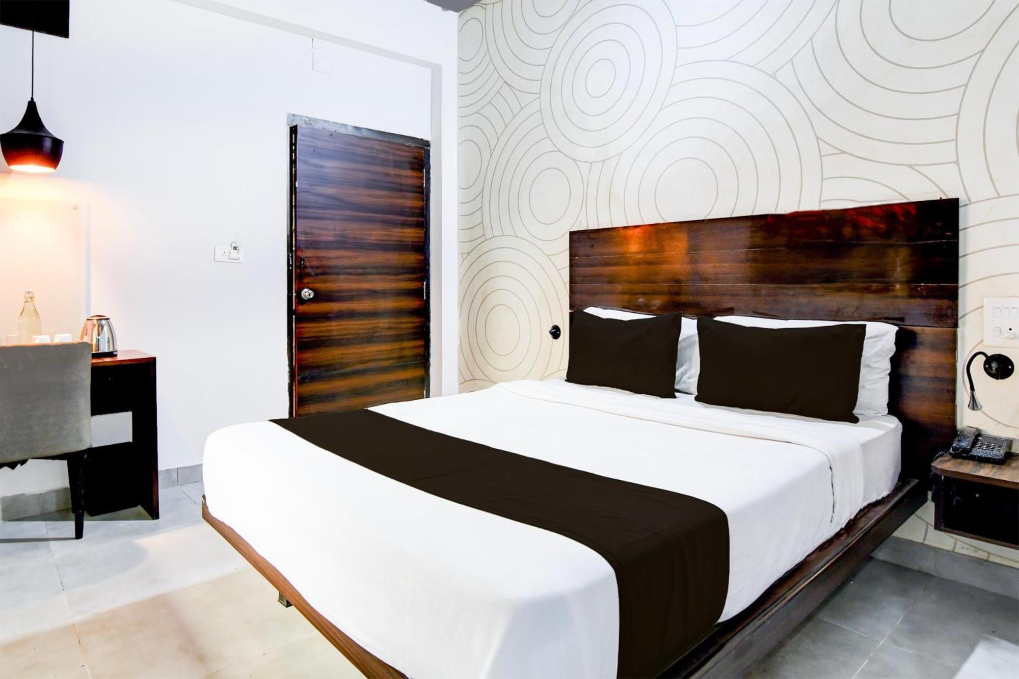 Super Townhouse Chandrasekharpur ブバネーシュワル エクステリア 写真