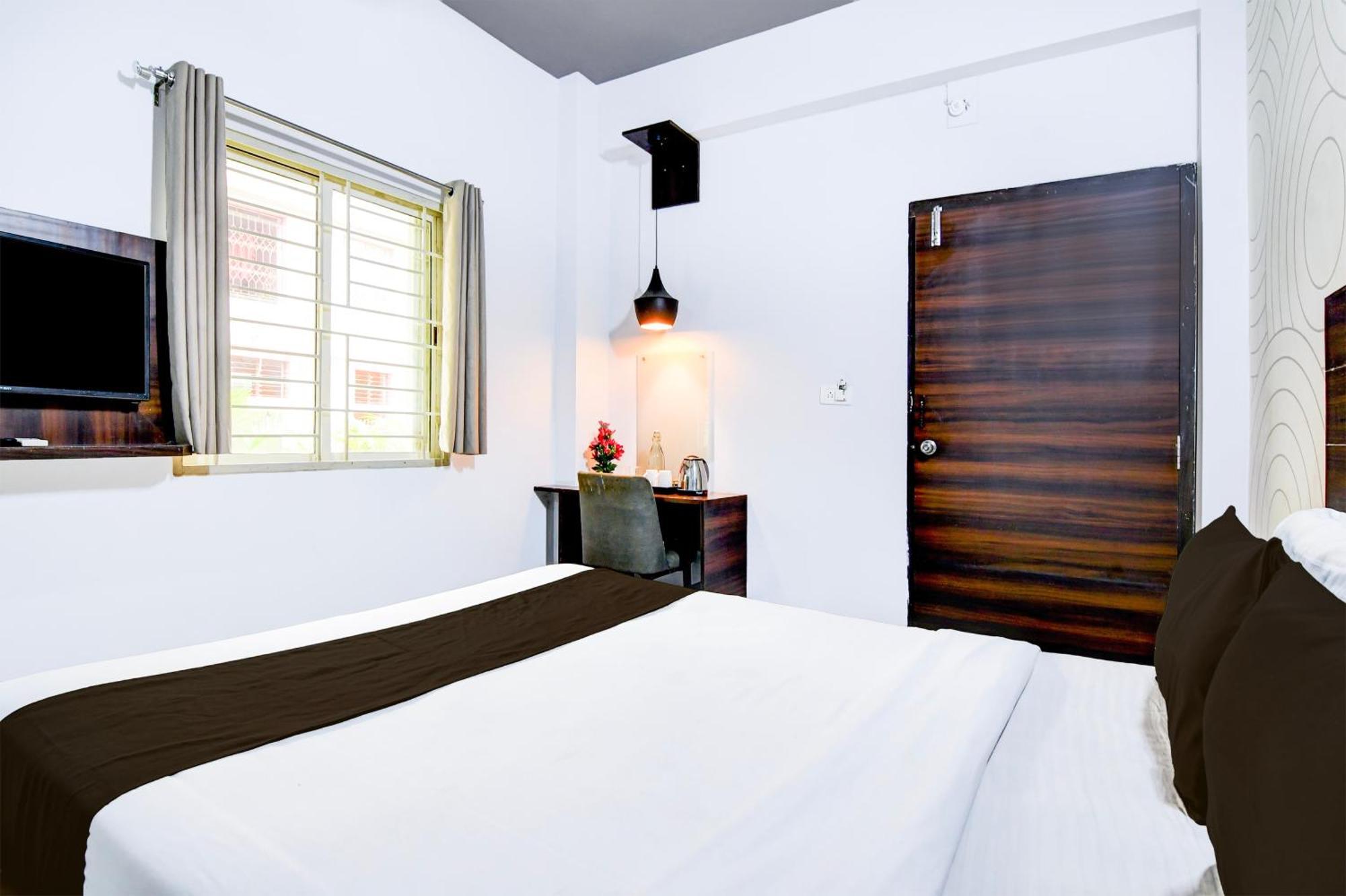 Super Townhouse Chandrasekharpur ブバネーシュワル エクステリア 写真