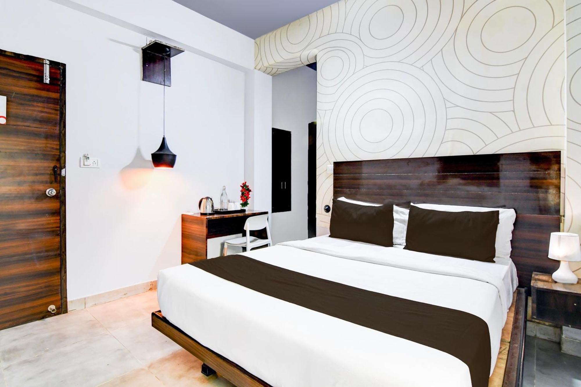 Super Townhouse Chandrasekharpur ブバネーシュワル エクステリア 写真